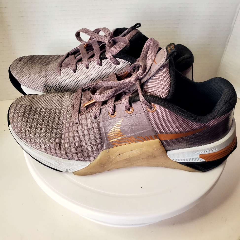 Nike Metcon 8 Hyperlift Women's Sneakers In Purple Smoke Size 8